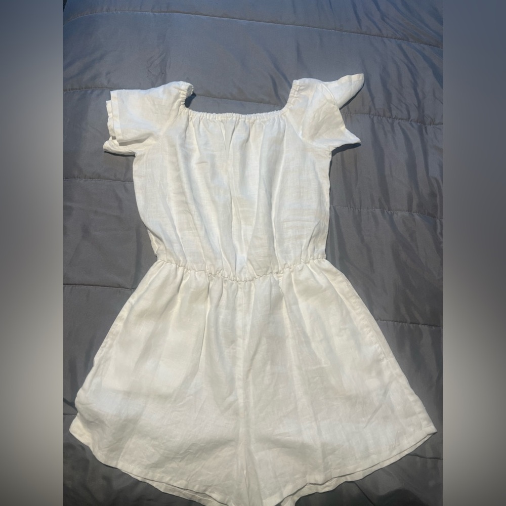 Lien romper size medium never worn elastic waist and neck line off shoulder